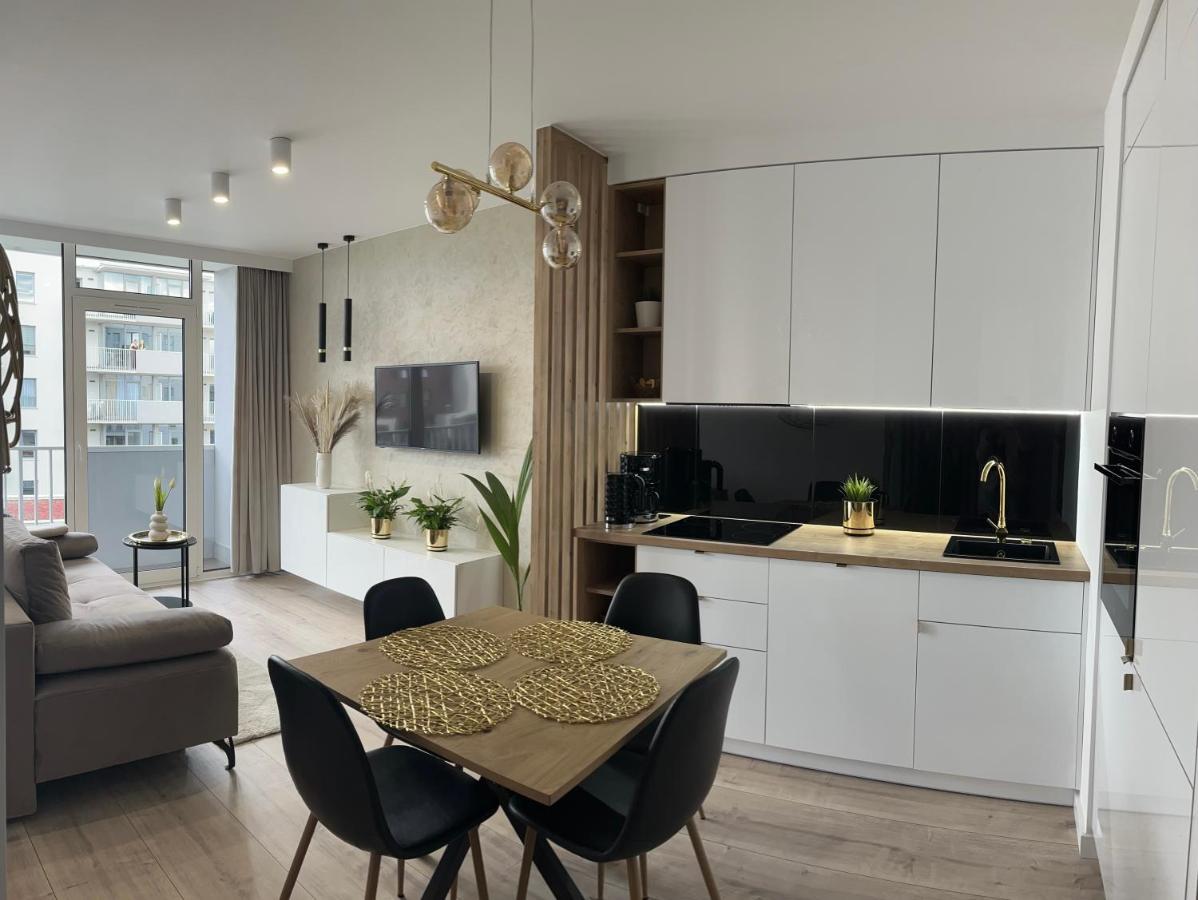 Nowoczesny Apartament Z Garazem Morelova Gdańsk Eksteriør billede